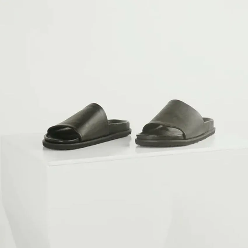 Abe Leather Slippers - Black