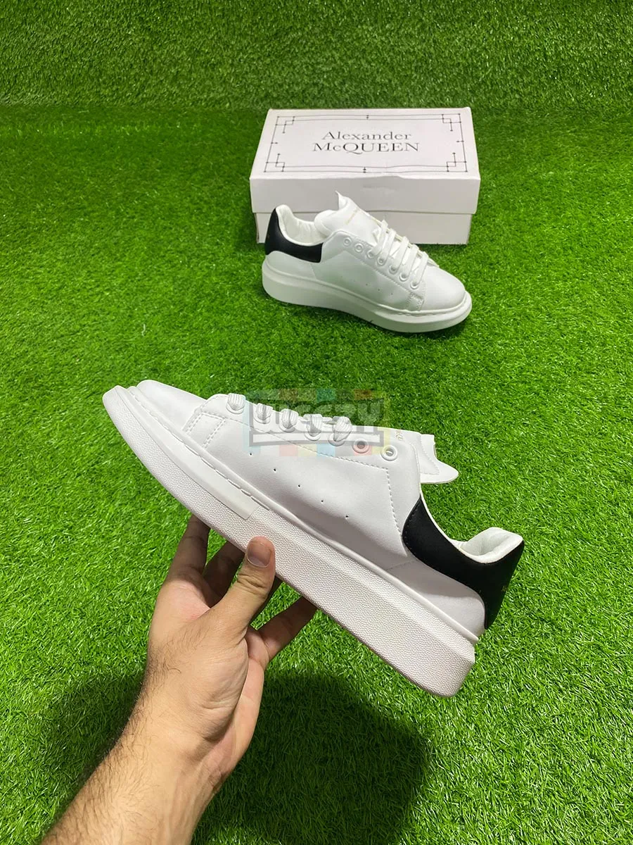 Alexander Mcqueen Sneakers (B/W)