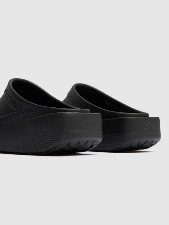 Crocs   Blunt toe slides 