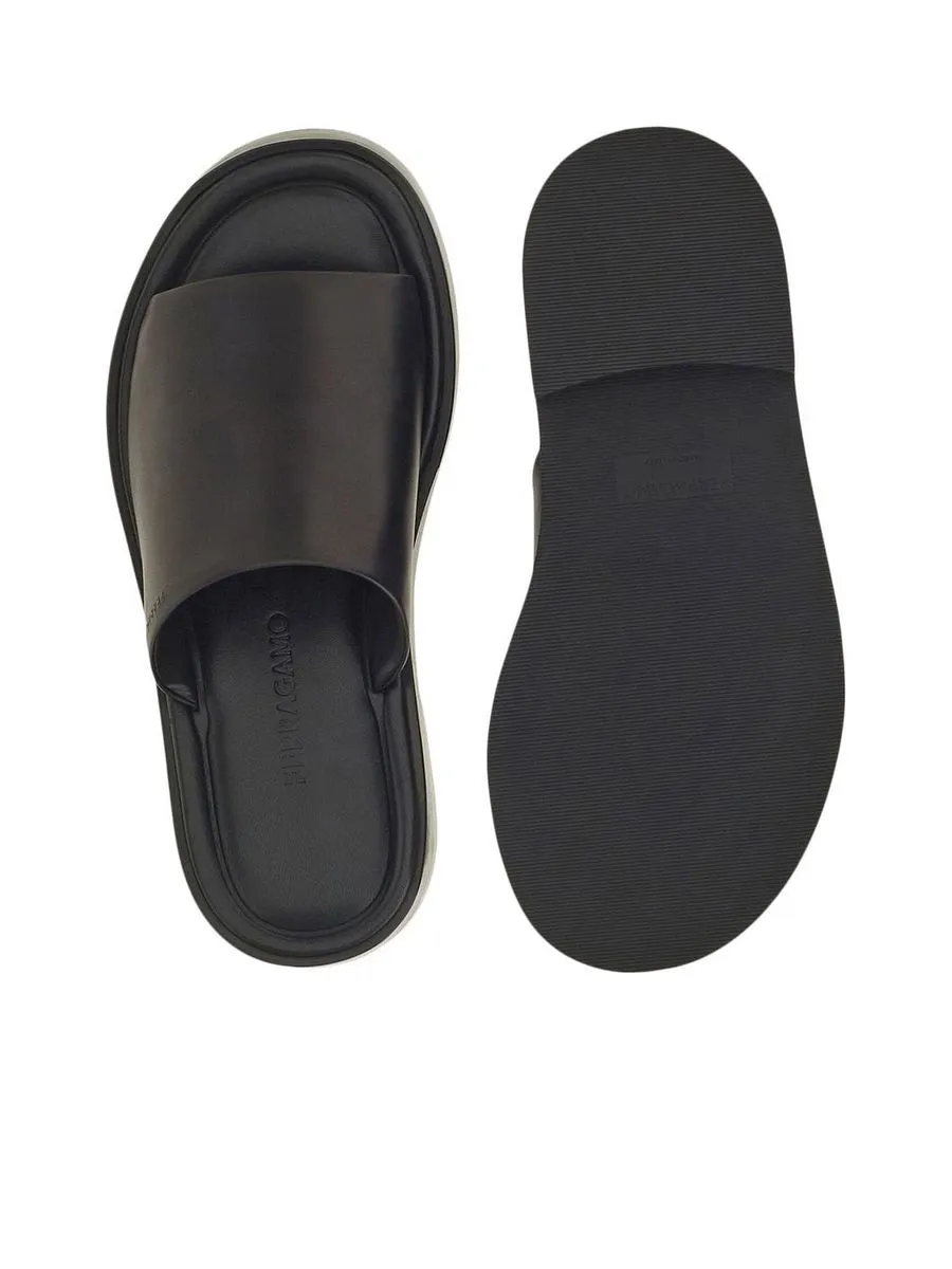 Crossoverstrap Leather Slides