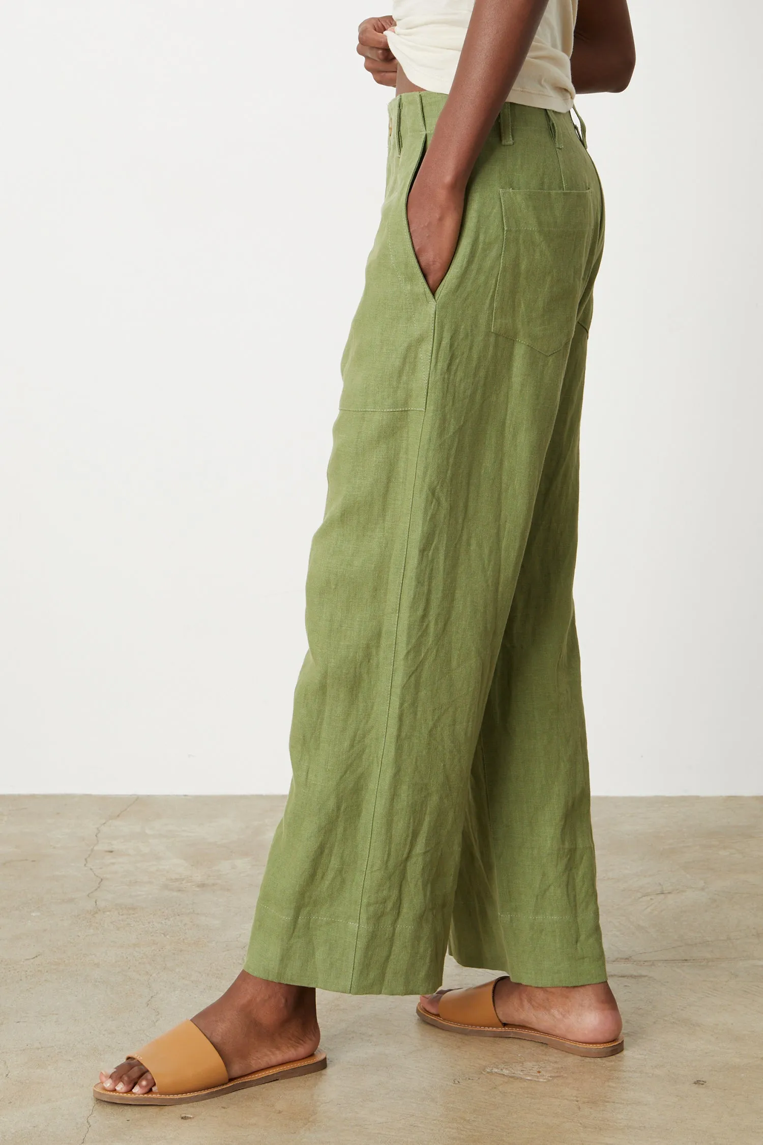 DRU HEAVY LINEN TROUSERS IN BASIL