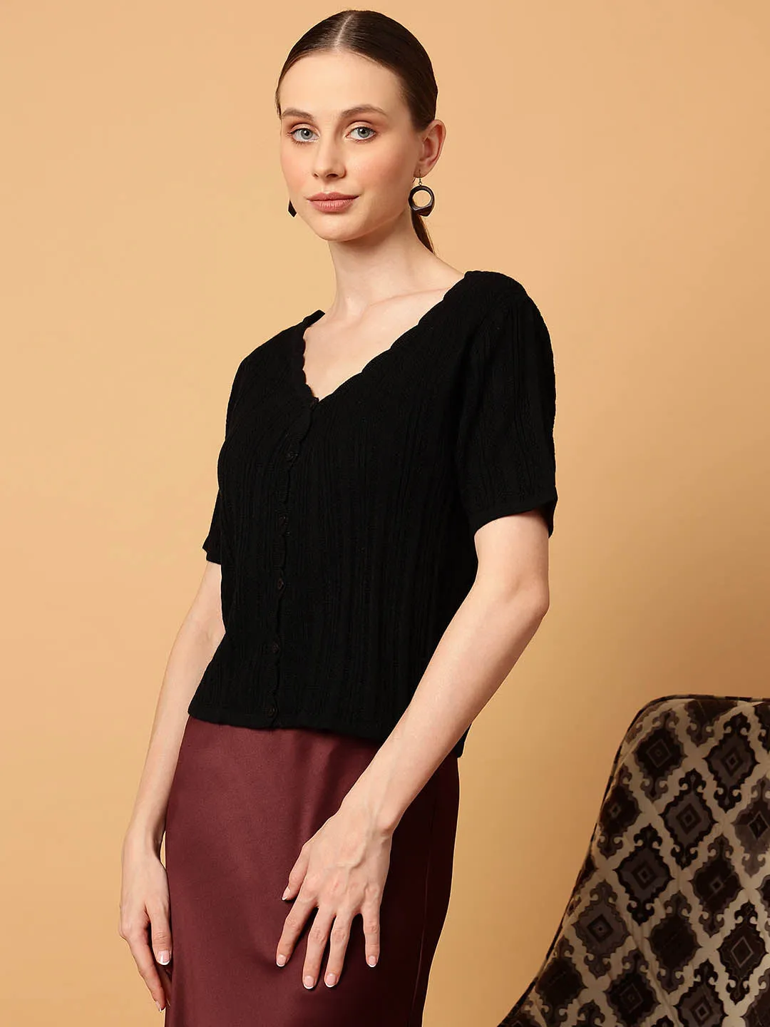 Flat Knit  Top With Scallop