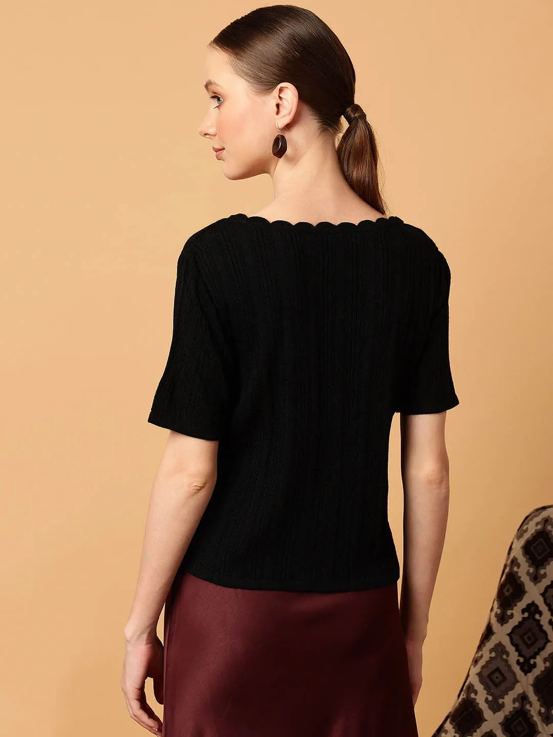 Flat Knit  Top With Scallop