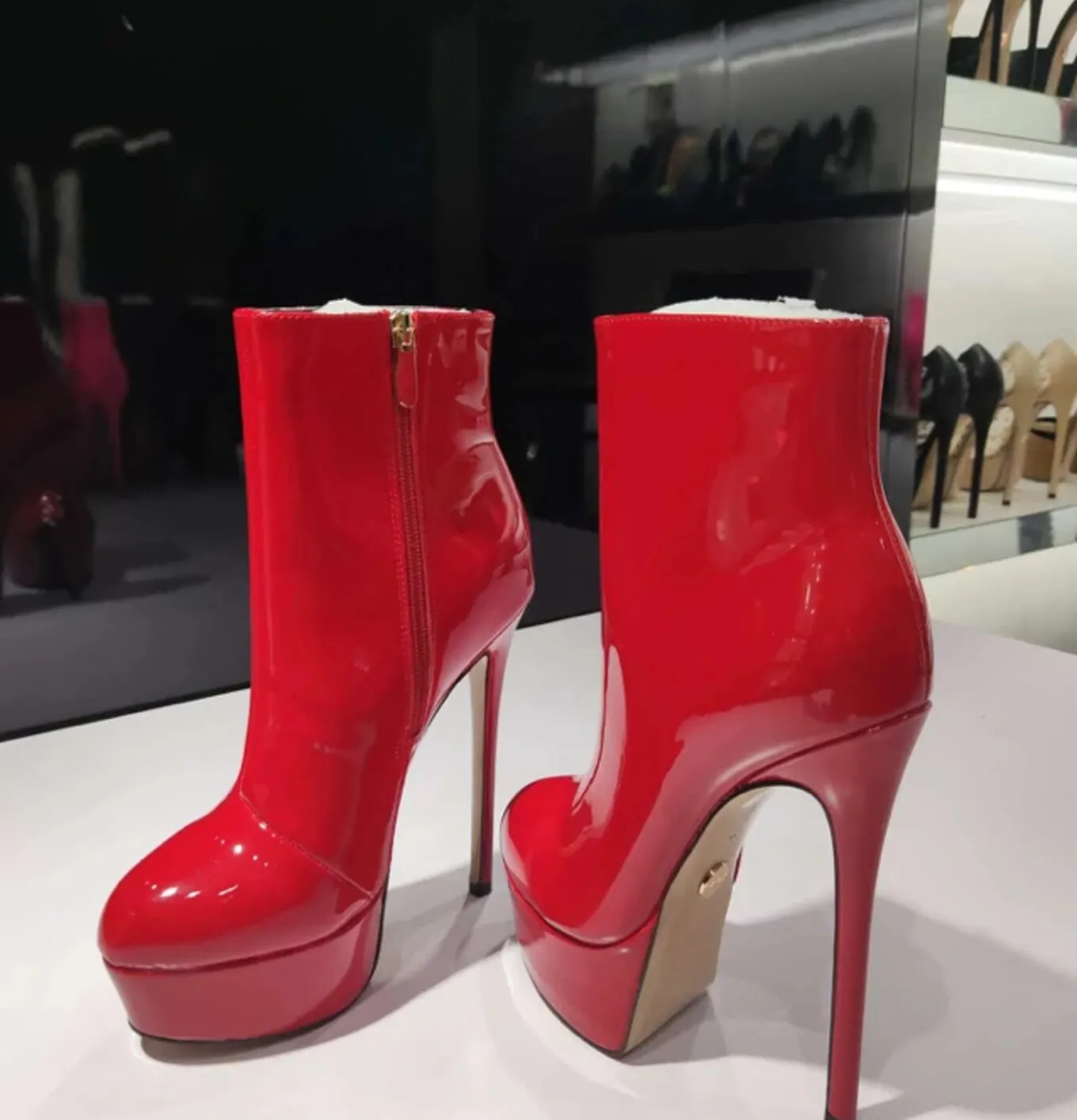 Giaro SIDDY RED SHINY ANKLE BOOTS