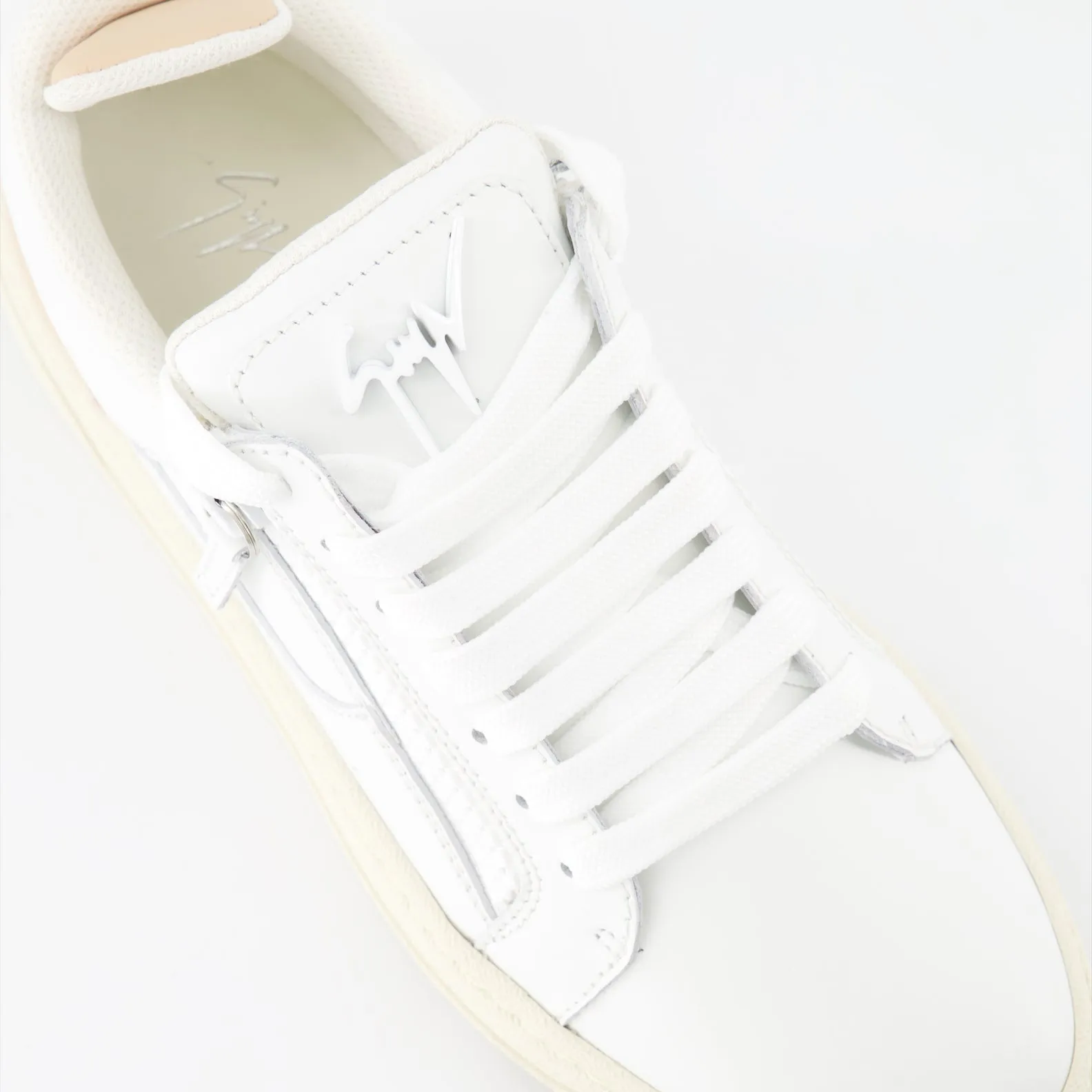 GZ94 White-Rose Sneakers