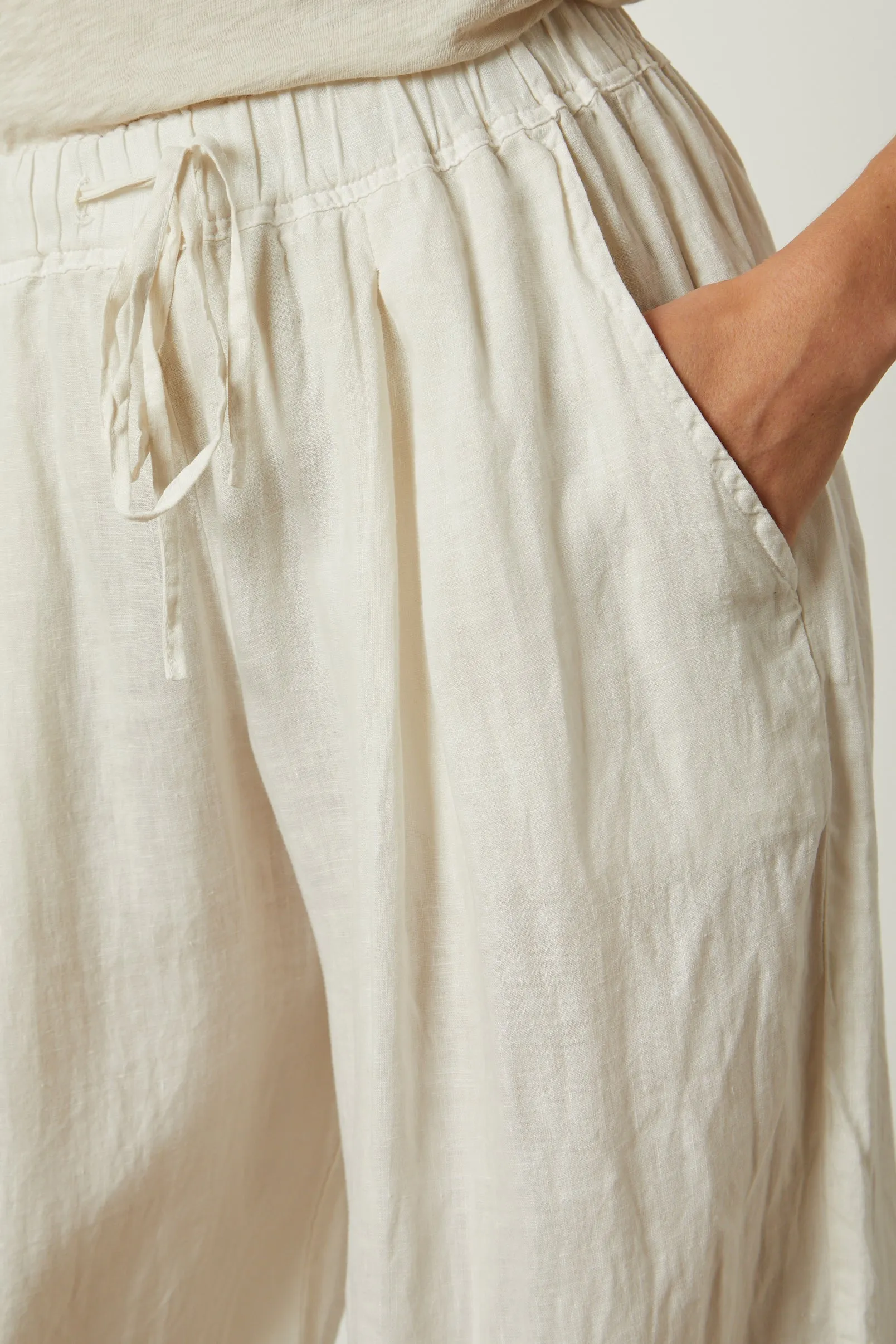 HANNAH WOVEN LINEN TROUSERS IN BEACH