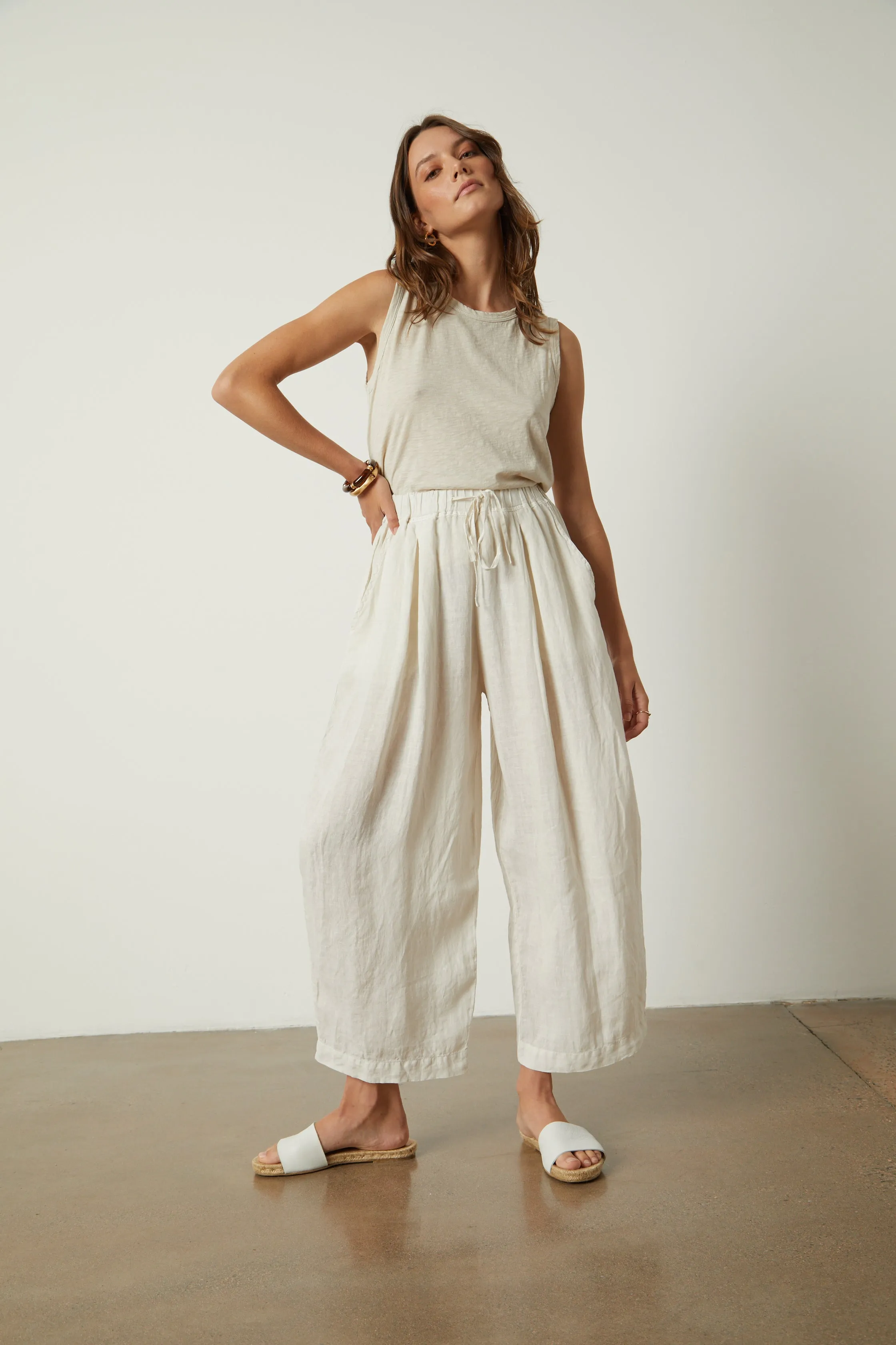 HANNAH WOVEN LINEN TROUSERS IN BEACH