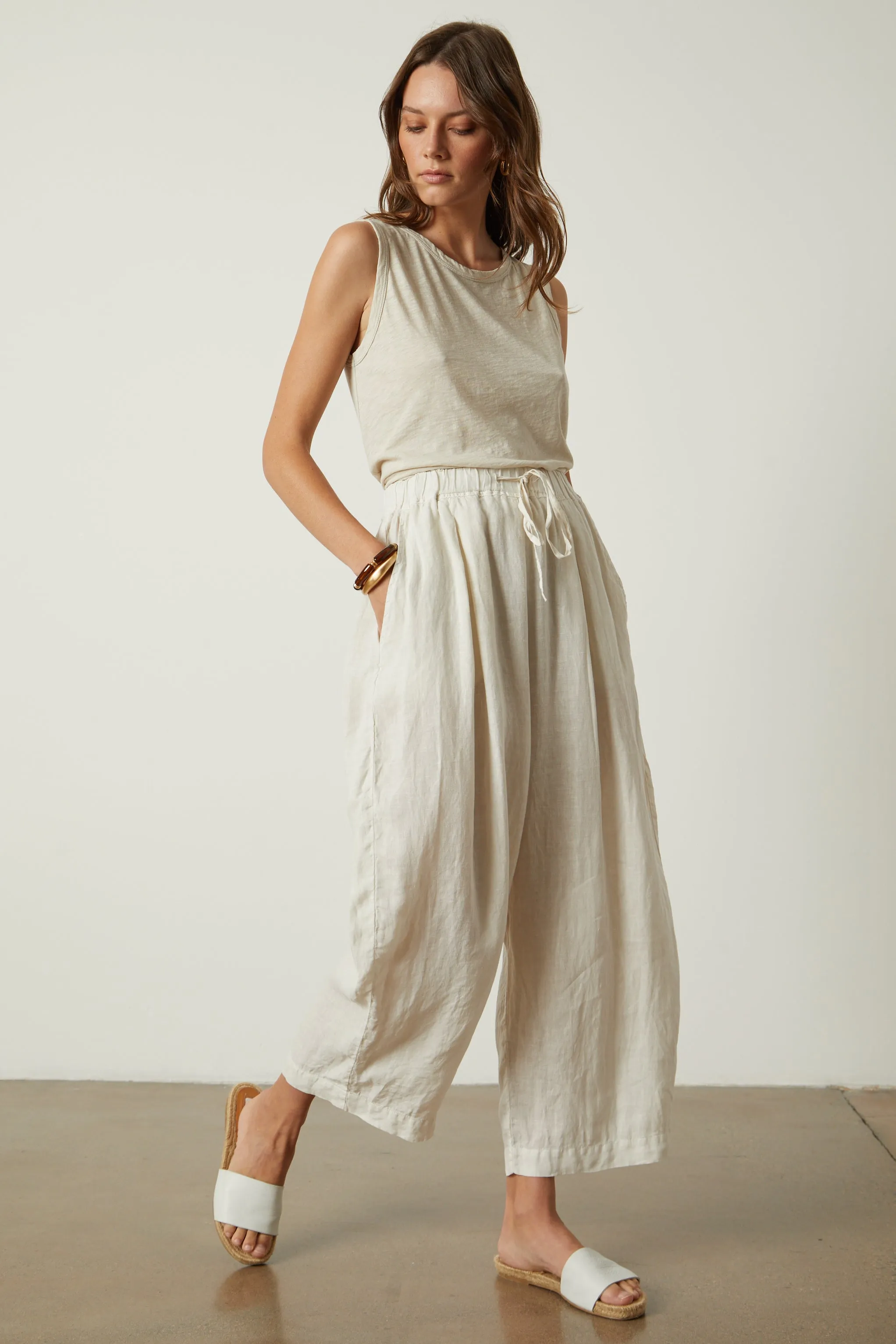 HANNAH WOVEN LINEN TROUSERS IN BEACH