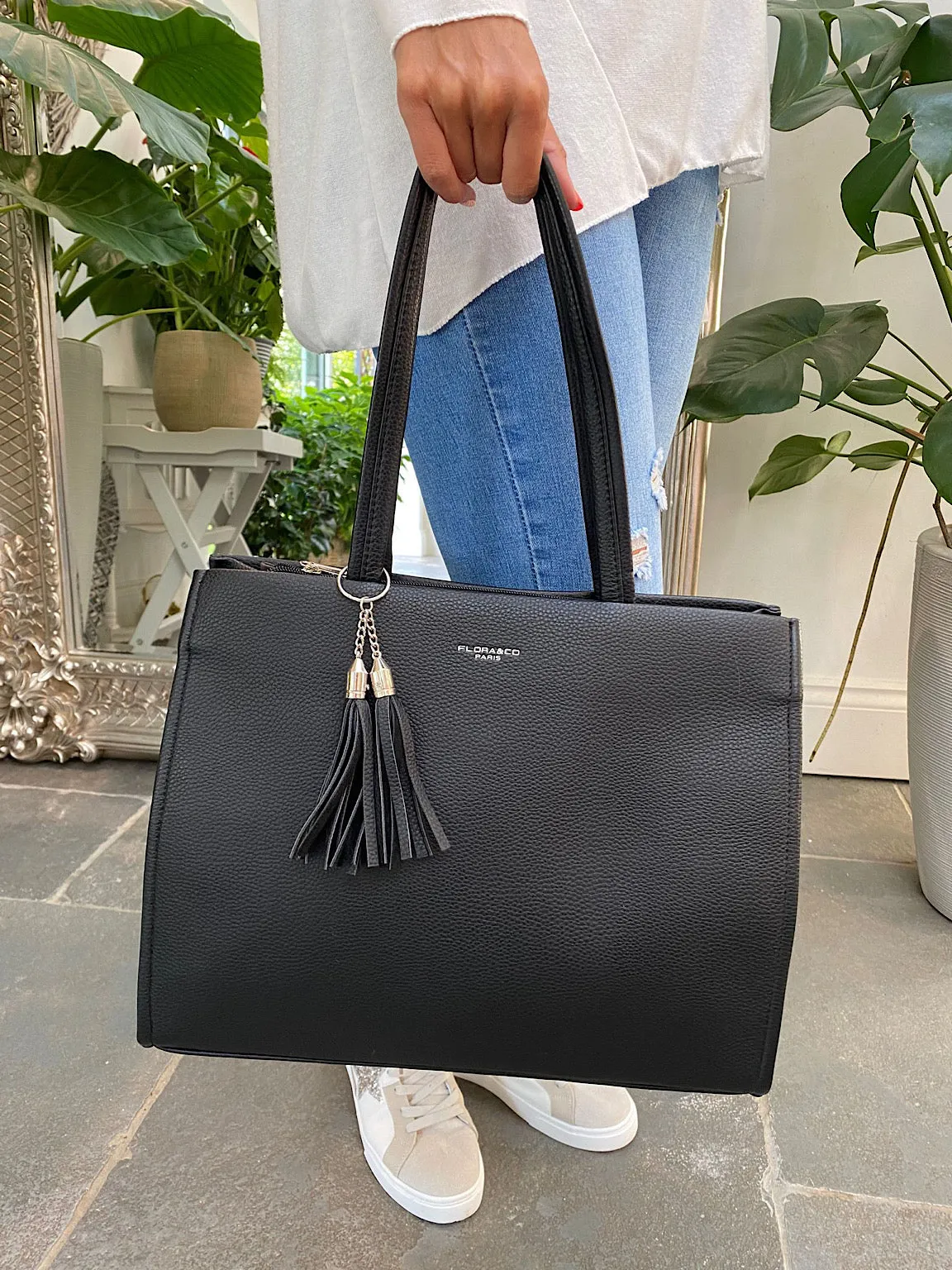 Versatile Faux Leather Tassel Bag