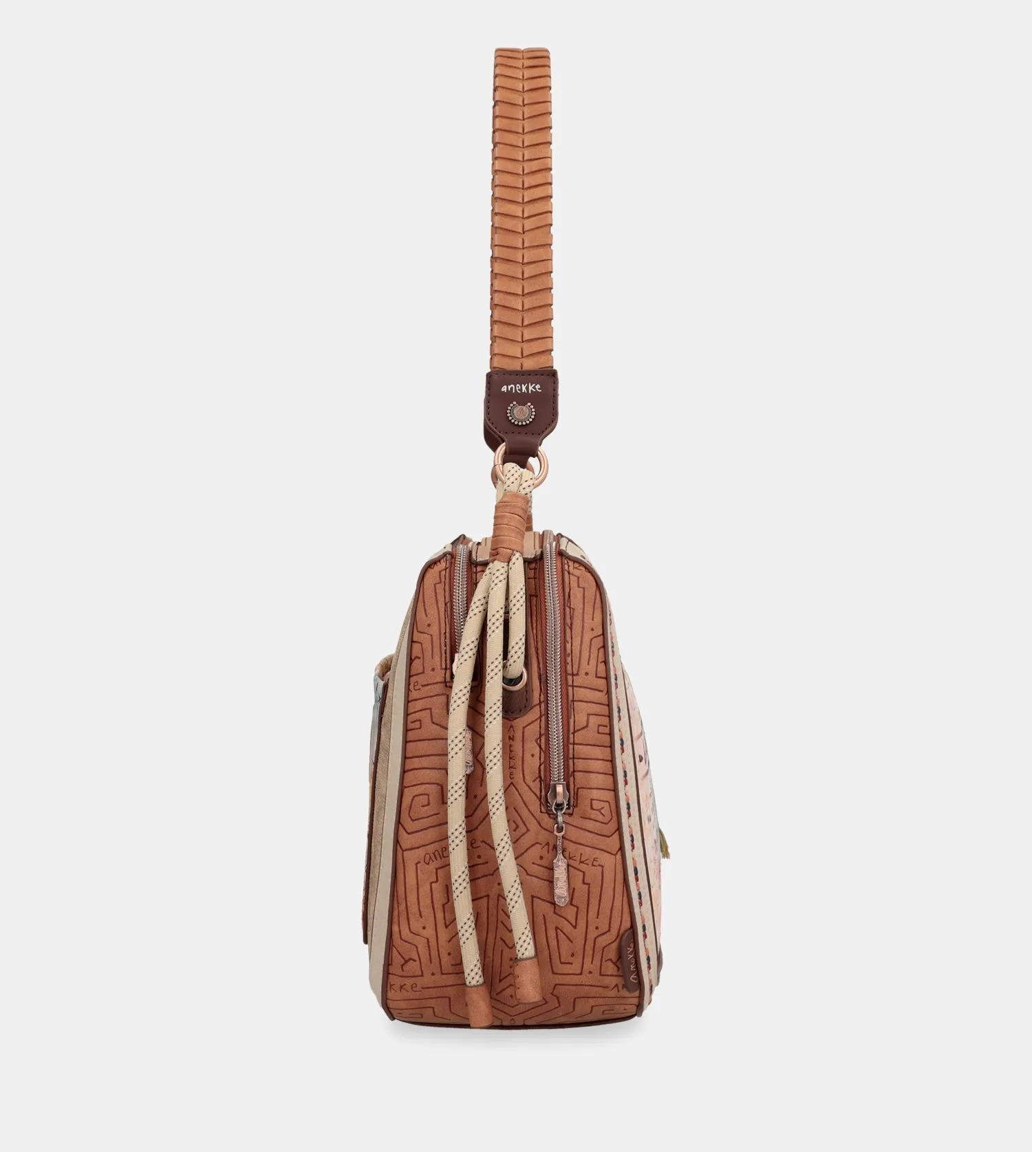 Menire crossbody bag with shoulder strap