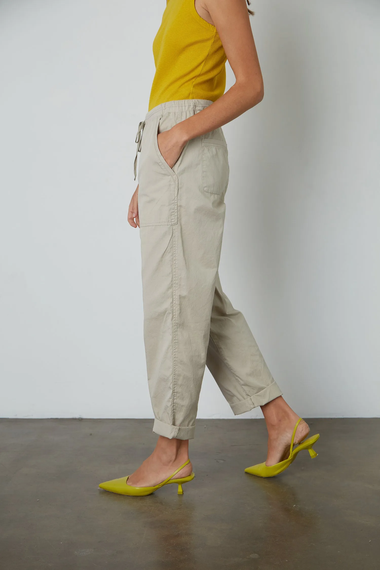 MISTY COTTON TWILL TROUSERS IN STONE