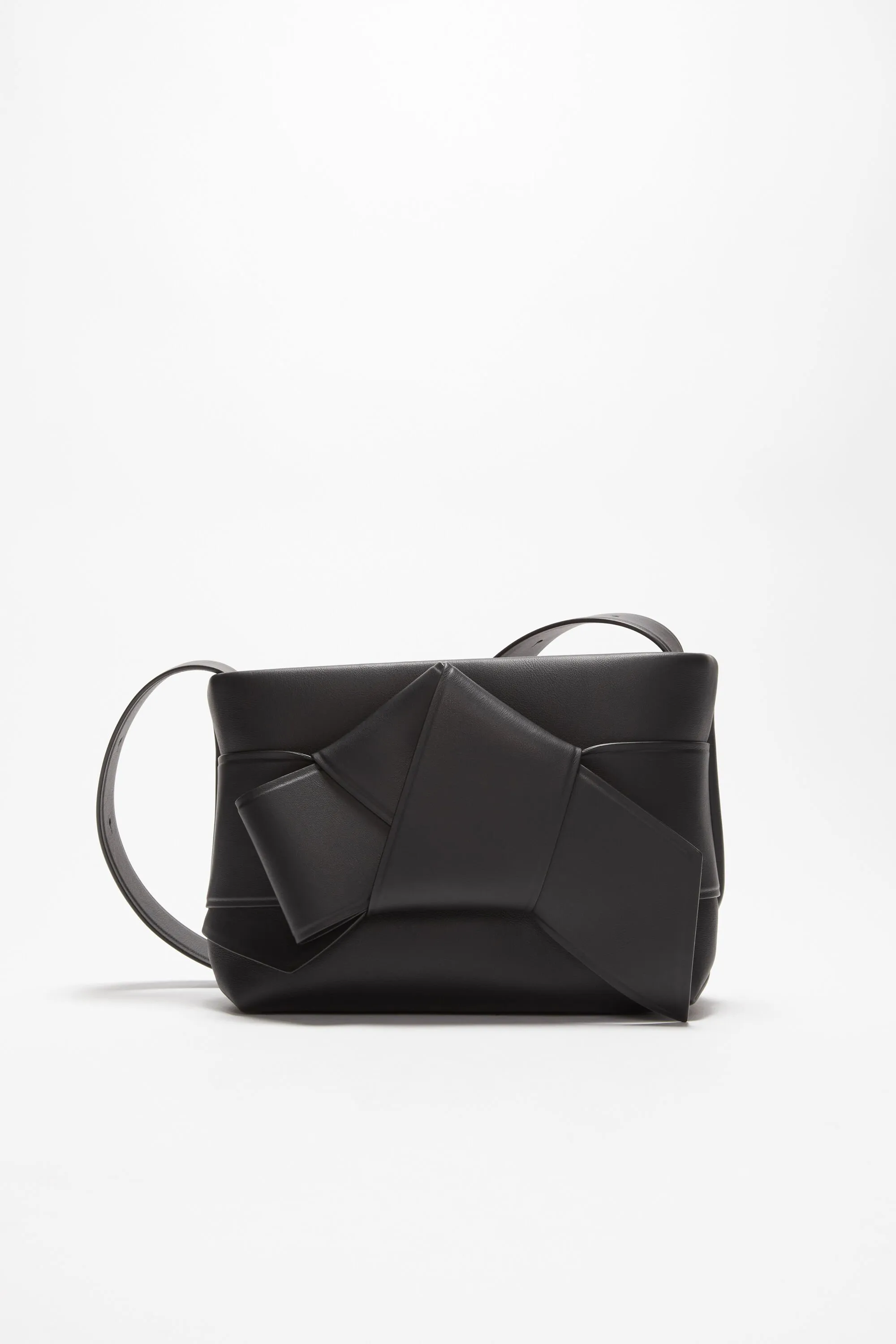 Musubi shoulder bag