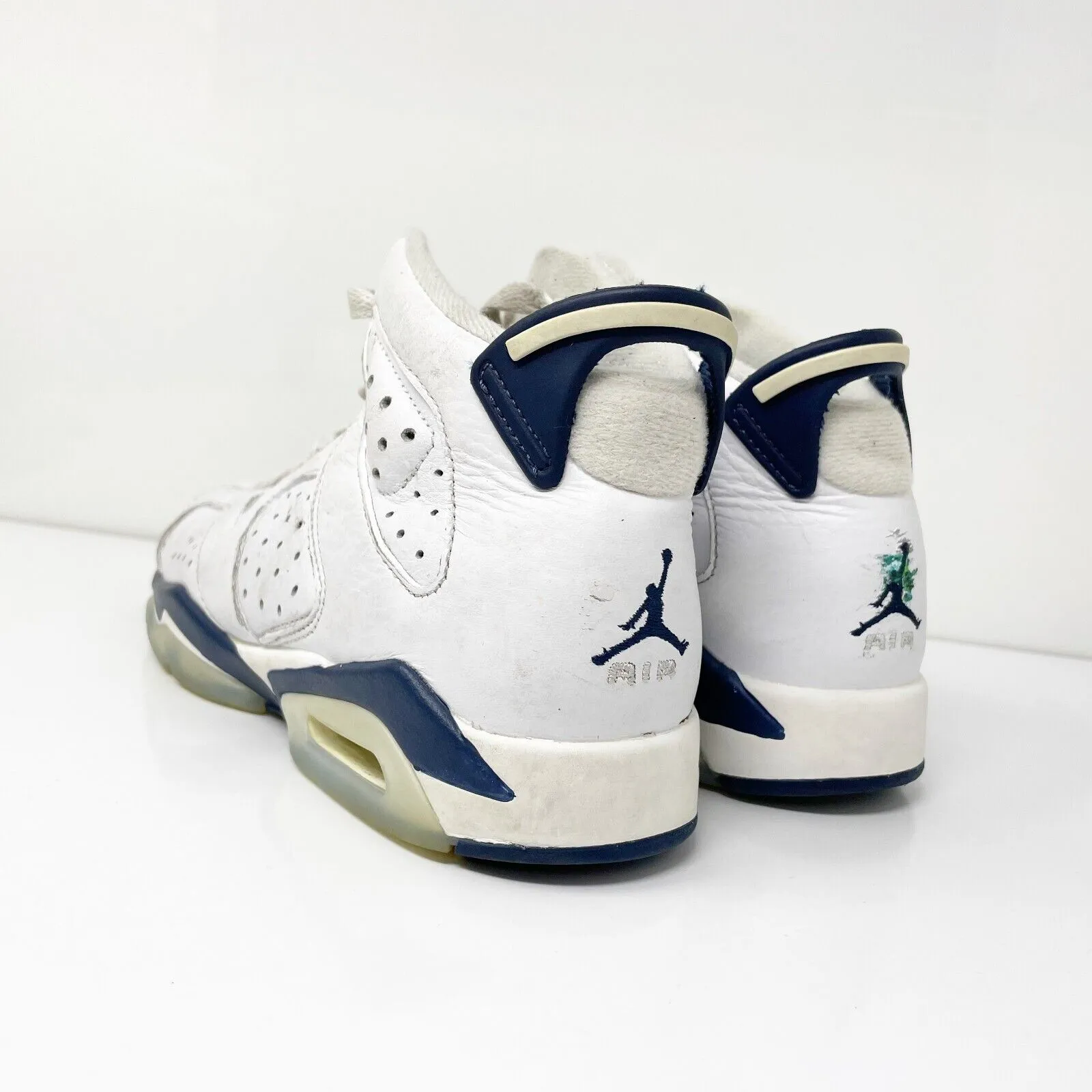 Nike Boys Air Jordan 6 384665-141 White Basketball Shoes Sneakers Size 6.5Y