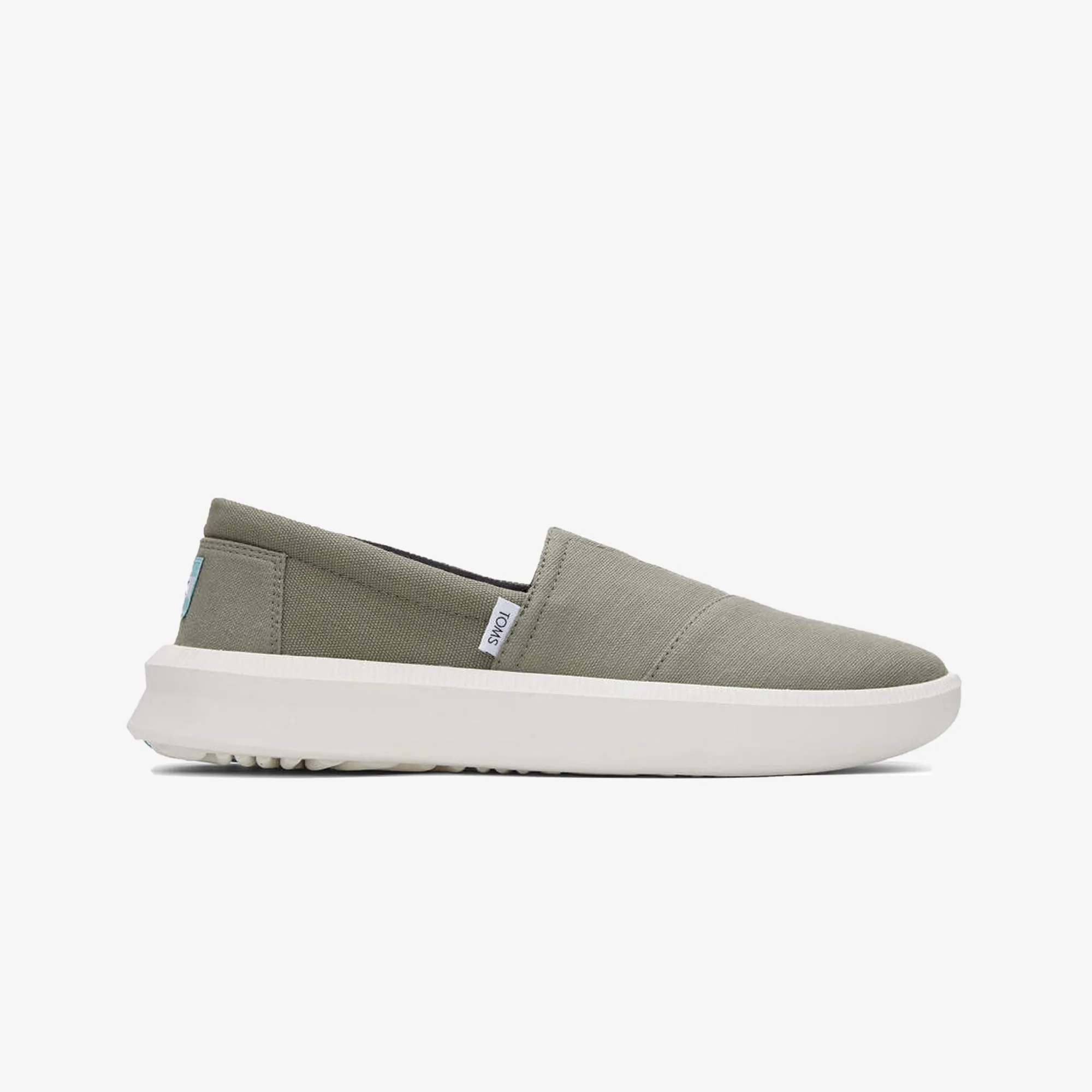 Rover trainers made from recycled cotton in vetiver grey.