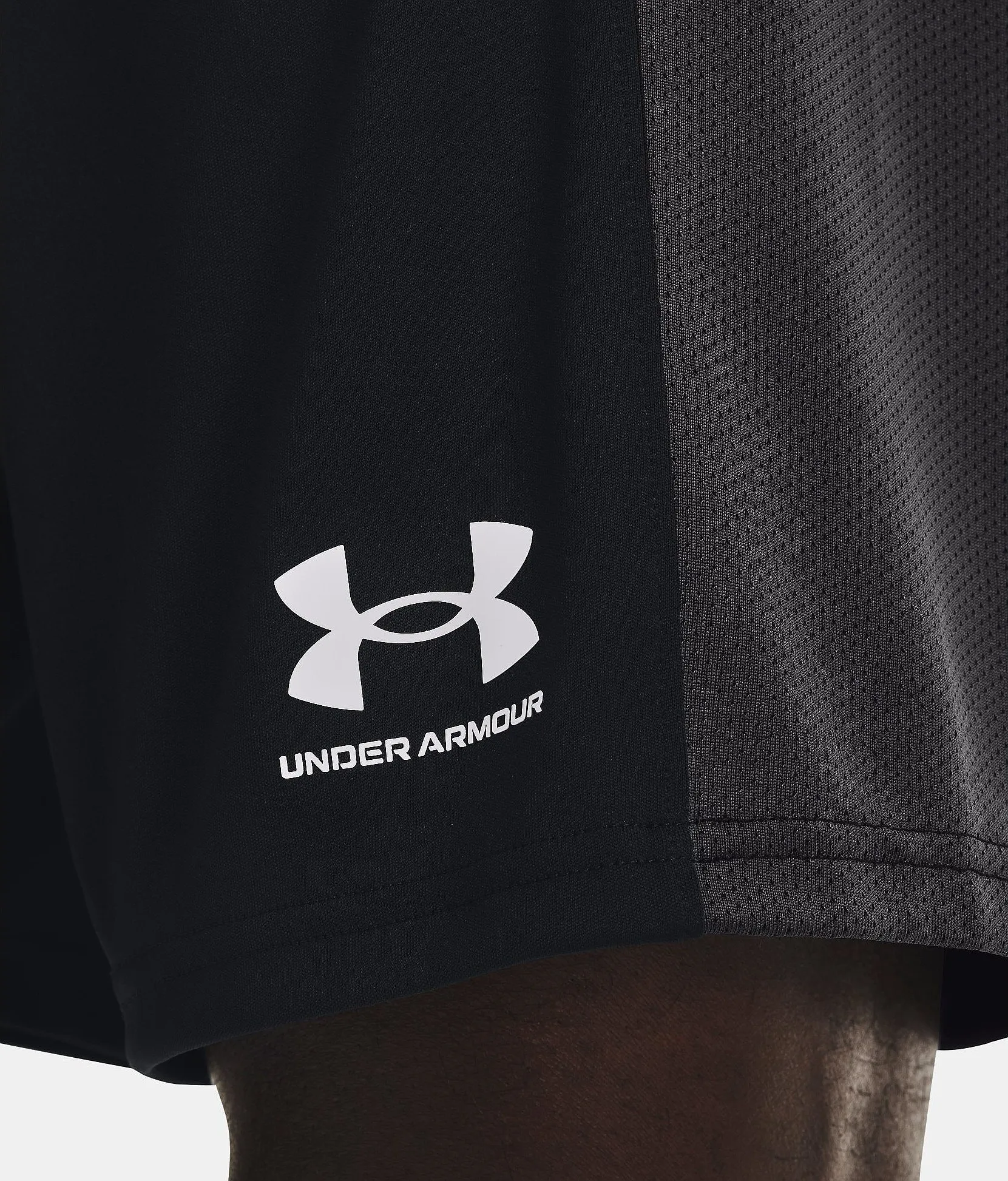 shorts Under Armour Challenger Knit - 001/Black/White - men´s