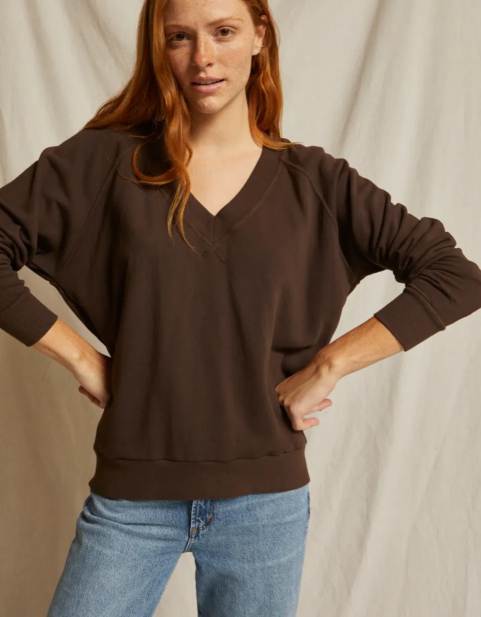 Sinead V-neck Sweatshirt in Oatmilk - Shop Now.