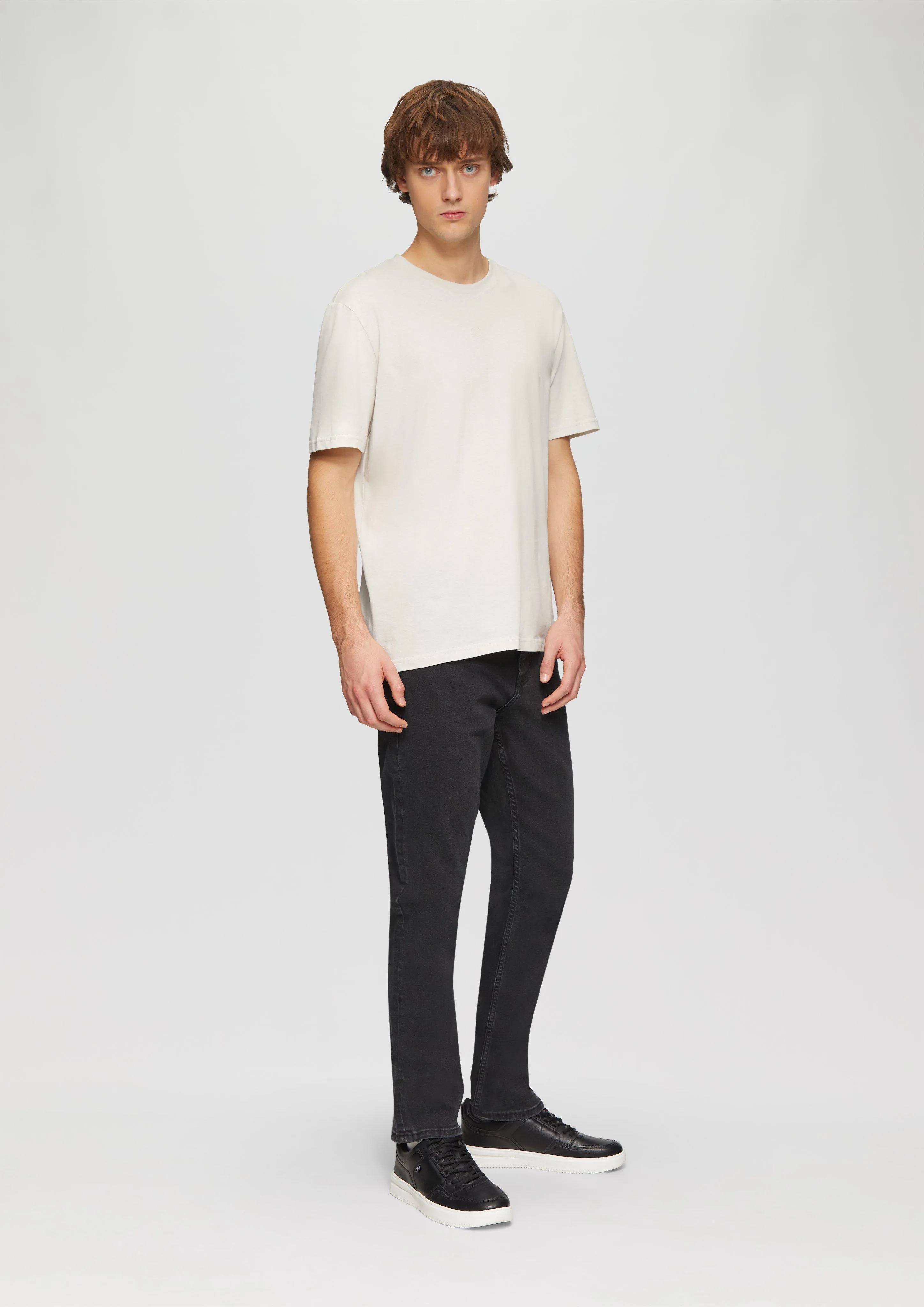 Slim: slim leg jeans