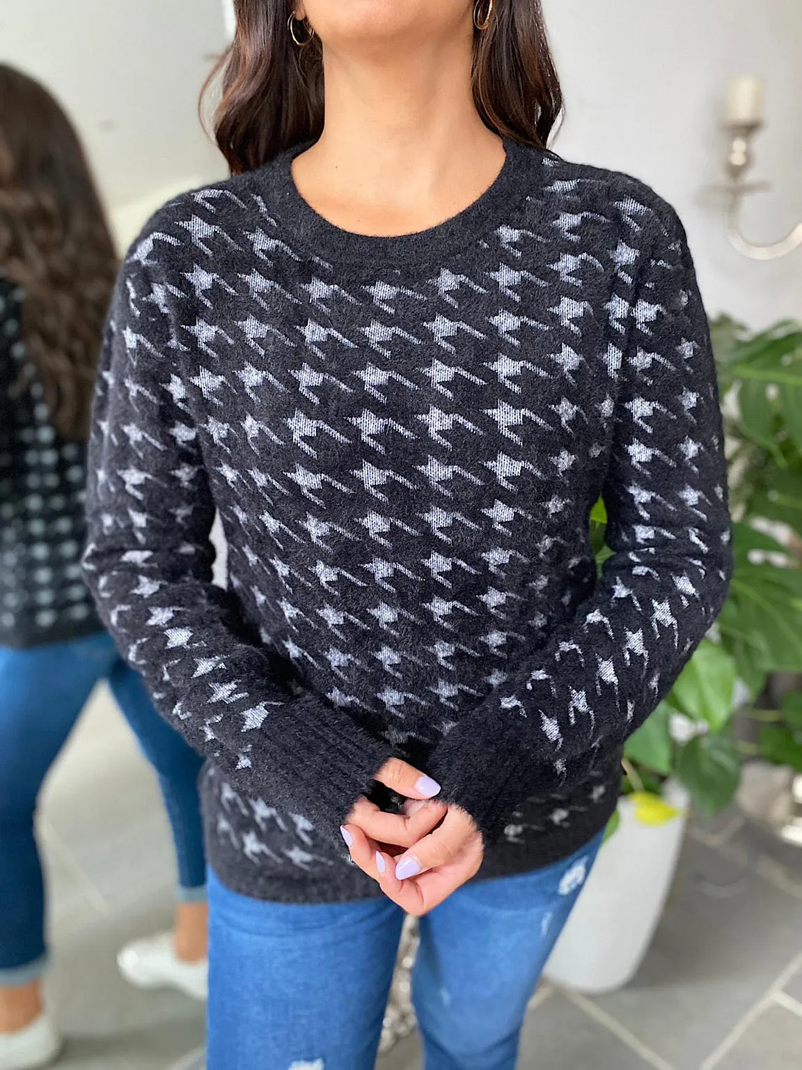 Soft Knit Dogtooth Pattern Sweater Gina