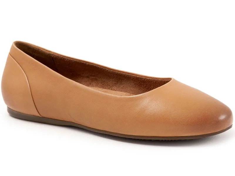 Softwalk Shiraz - Women's Flat