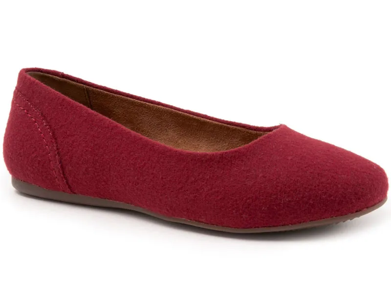 Softwalk Shiraz - Women's Flat