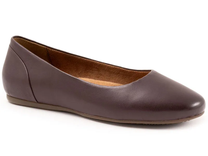 Softwalk Shiraz - Women's Flat