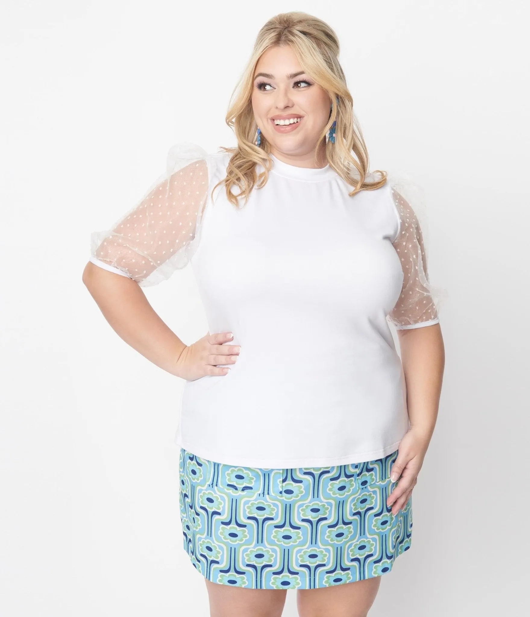 White Plus Size Balloon Sleeve Top with Clip Dot Pattern