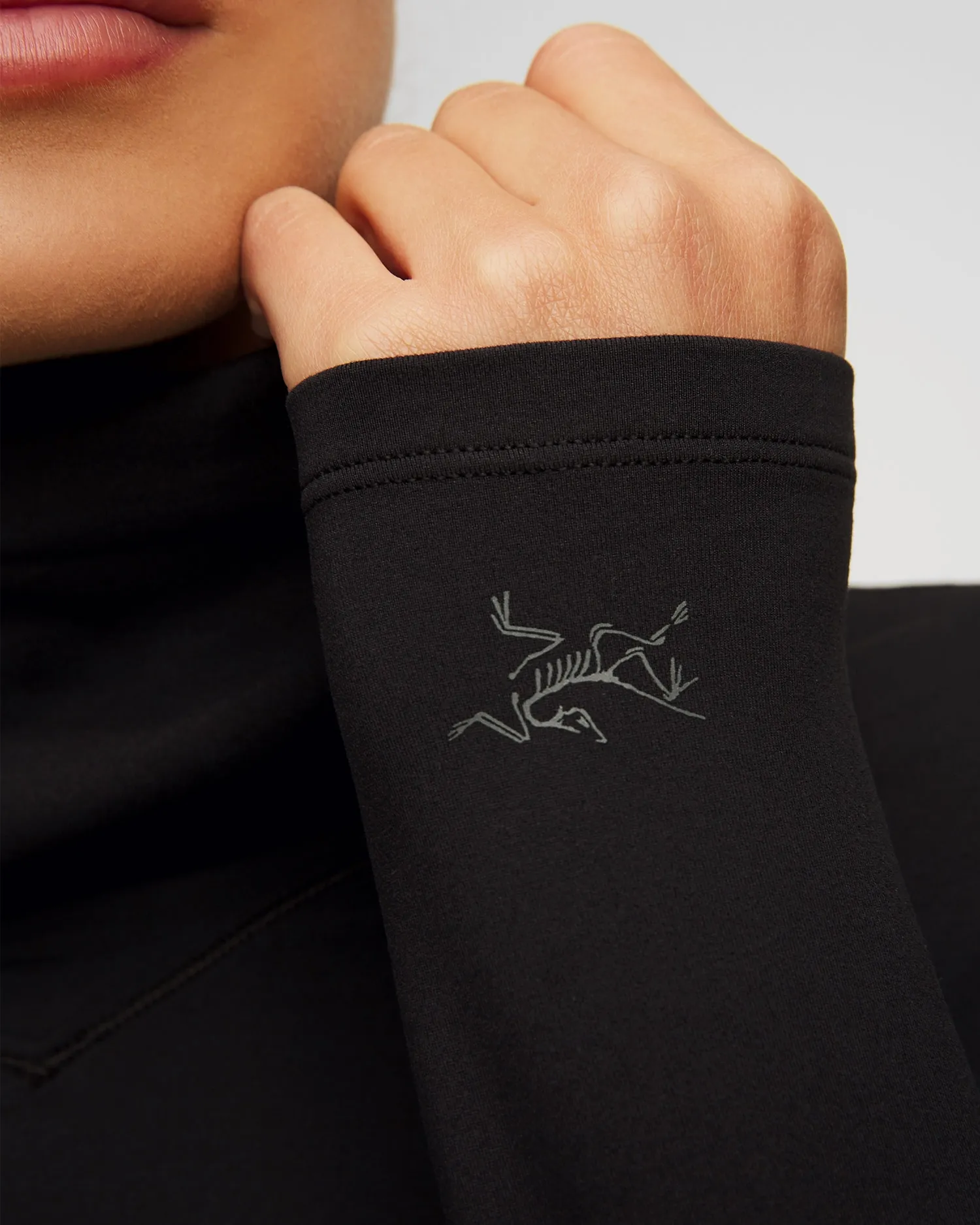 Women's black Arcteryx Rho sweatshirt x000007326-2291